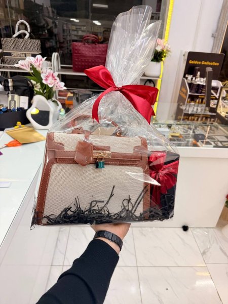 هدية لصبية عطر وشنته جودة تقيلة