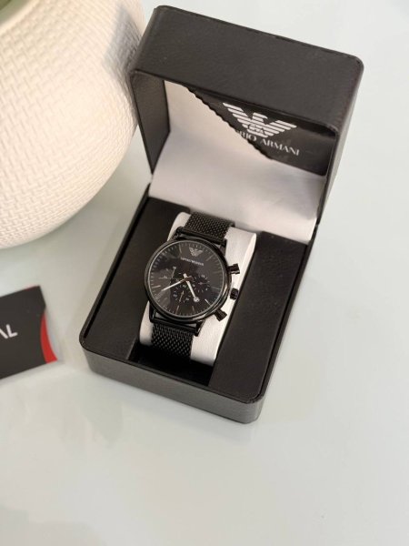 ساعة امبوريو ارمني