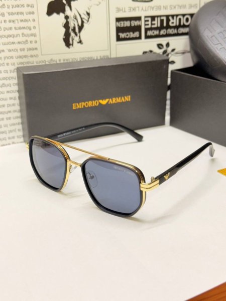 نظارة - Emporio Armani / الشبابية
