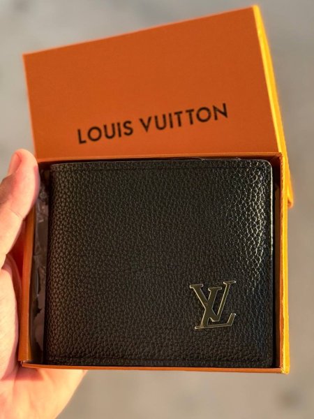 محفظة LV