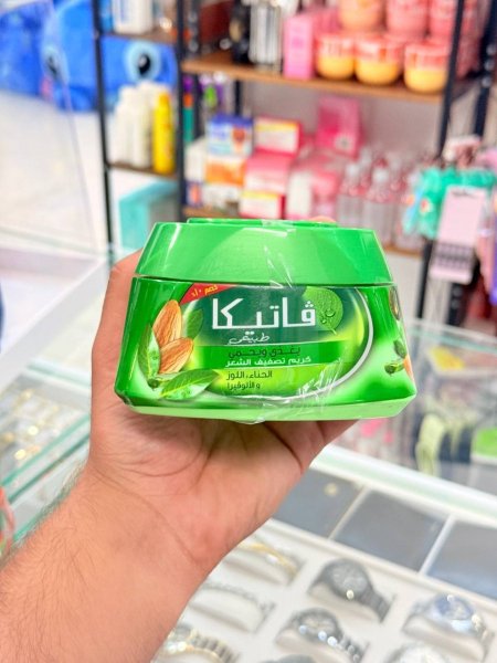 فاتيكا لشعر باللوز والالوفيرا