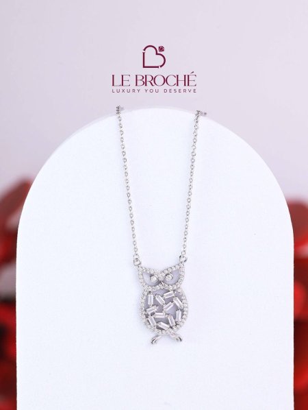قلادة من LE BROCHE