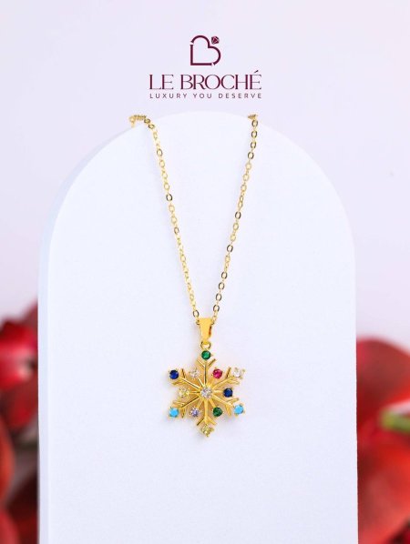 قلادة من LE BROCHE