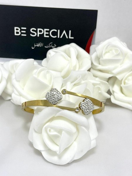 اسواره ذهبيه مميزه