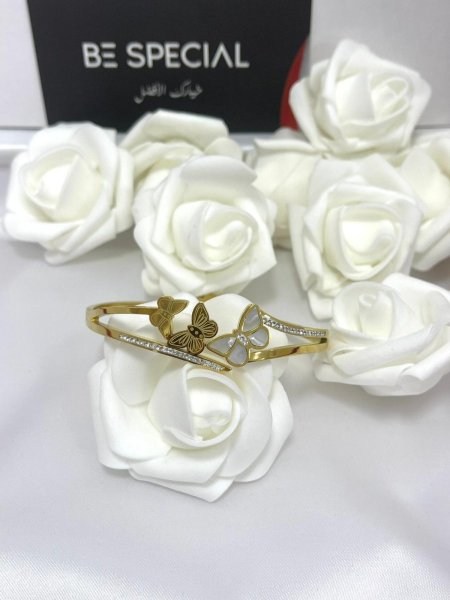 اسواره الفراشات الذهبية المميزة