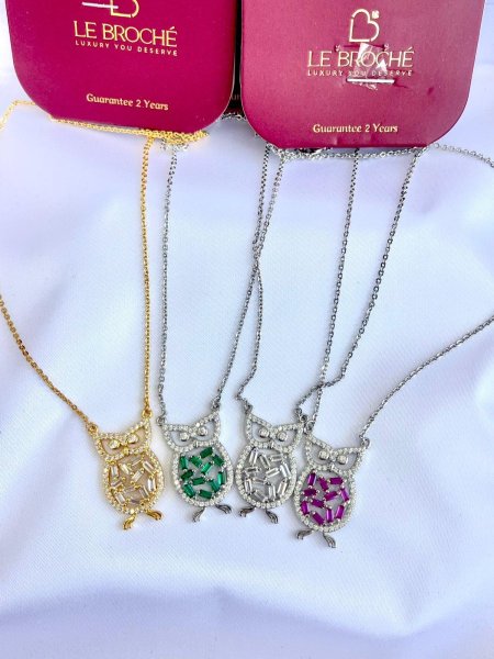 قلادة من LE BROCHE