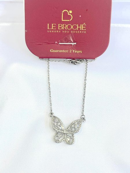 قلادة LE BROCHE