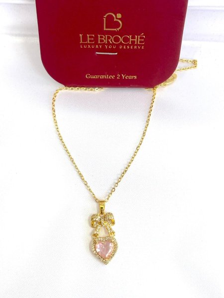 قلادة من LE BROCHE