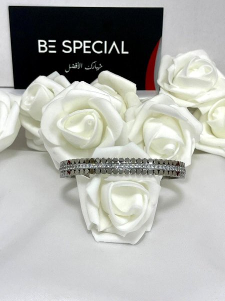 اسواره فضيه مميزه جدا