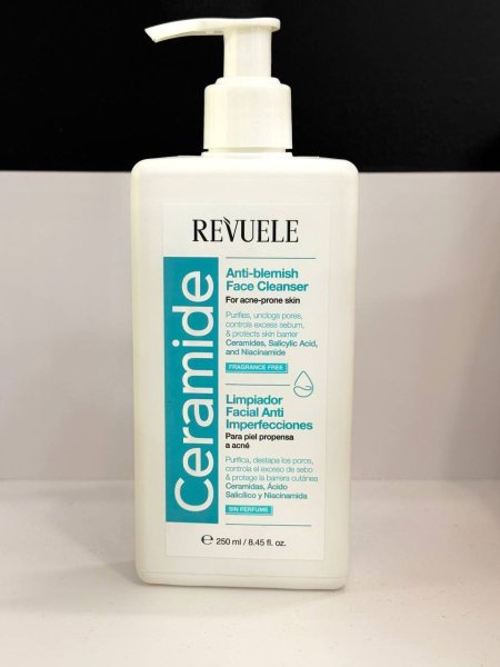 غسول للوجه من ريفولي