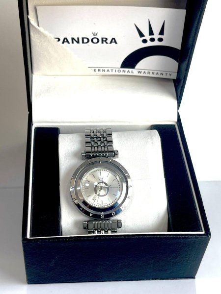 ساعة بندورة فضي