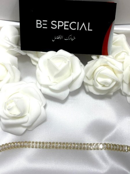 اسوارة ذهبيه مرصعه