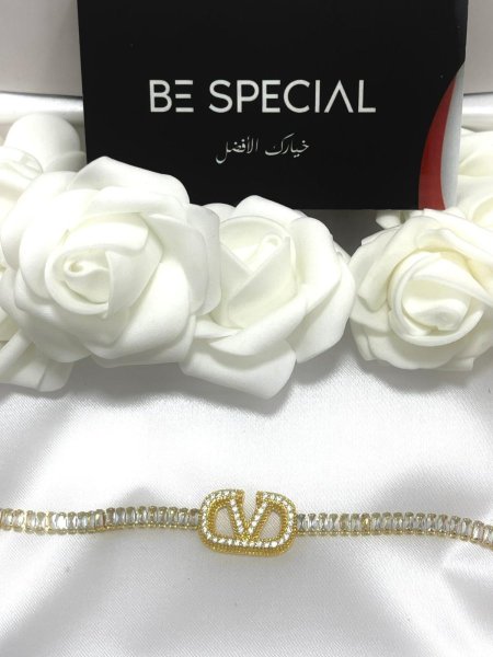 اسوارة فالتينو ذهبية