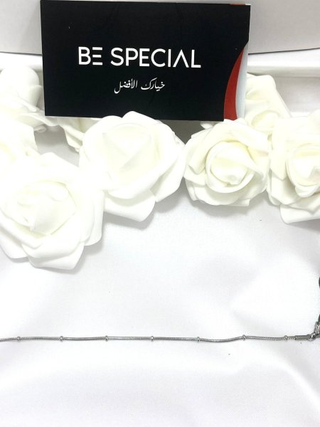 اسوارة فضية انيقة